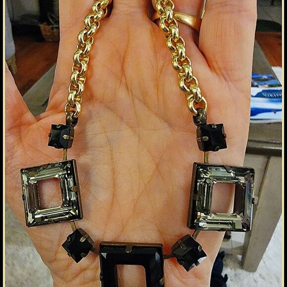 Sabika Spring 2022 Balance Luxury Square Statement Choker Necklace - Picture 5 of 7